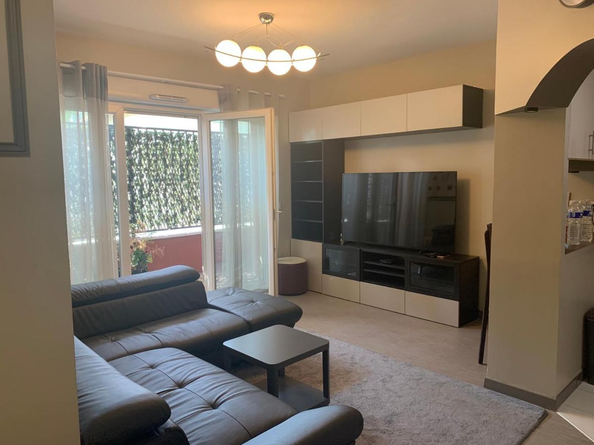 Luxurious Flat In Bondy, Apartamento Exterior foto
